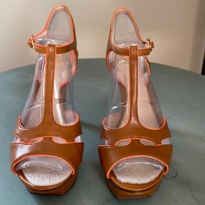 Vince Camuto Platform Heel